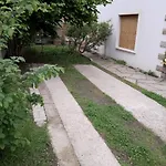 Charmant appartement avec terrasse en plein centre